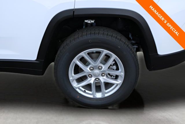 New Car 2025 Jeep Grand Cherokee  Laredo X For Sale Under $35,000 In Austin, Texas