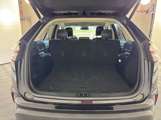 Used 2022 Ford Edge SUV