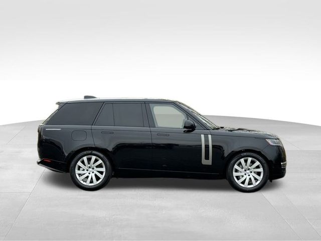 2025 Land Rover Range Rover SE 6