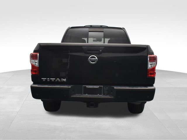 2020 Nissan Titan S 10