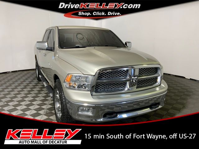 Light Graystone Pearlcoat 2009 Dodge RAM 1500 Laramie Crew Cab 4WD Pickup Truck Four-Wheel Drive 5-Speed Automatic
