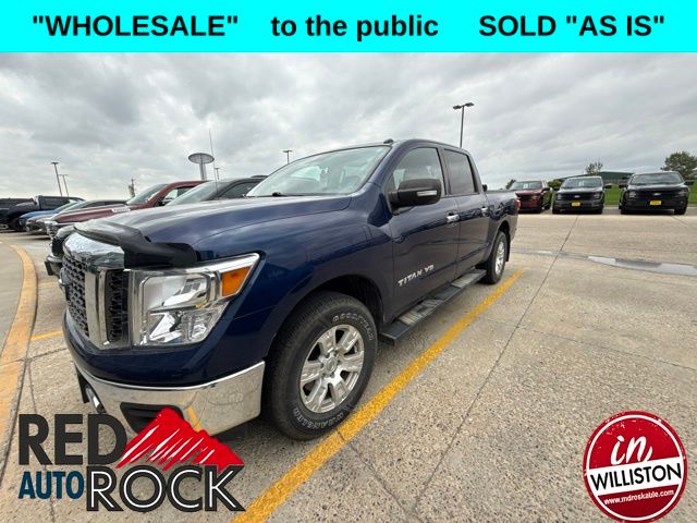 2018 Nissan Titan SV Crew Cab 4WD