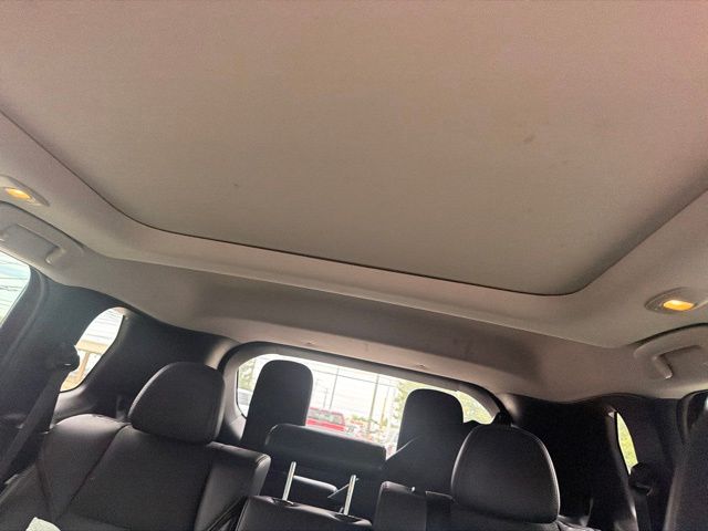 Certified Used 2022 Red Mitsubishi SE image 14