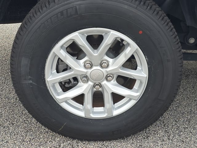 2023 Jeep Gladiator Sport S:46141A