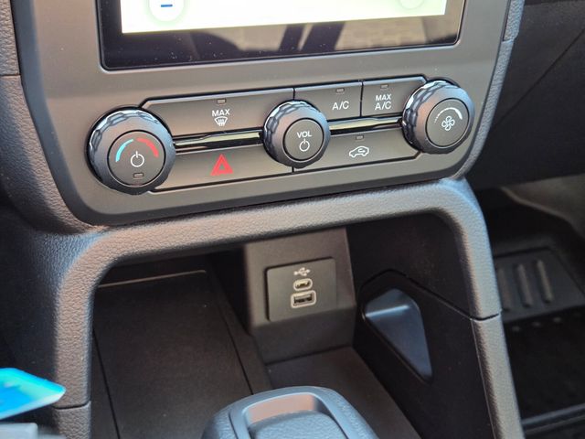 New 2026 Ford Ranger XL 4D Crew Cab