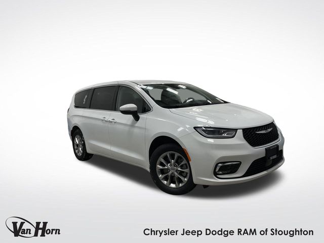 2023 Chrysler Pacifica Touring L photo