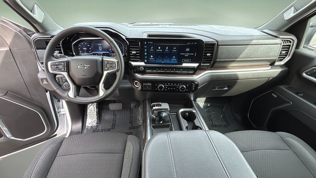 Used 2025 White Chevrolet RST image 17