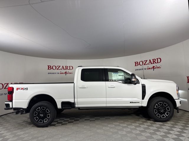 2025 Star White Metallic Tri-Coat Ford Super Duty F-350 SRW Platinum 4X4 Truck