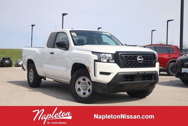 Glacier White 2022 Nissan Frontier S King Cab RWD Pickup Truck 4X2 9-Speed Automatic
