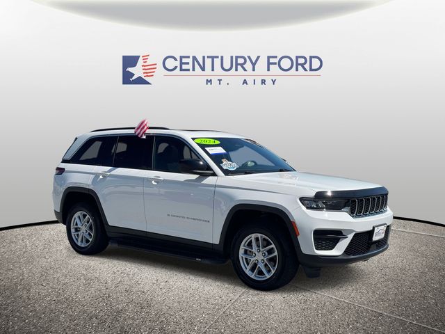 Bright White Clearcoat 2024 Jeep Grand Cherokee SUV / Crossover Four-Wheel Drive 8-Speed Automatic