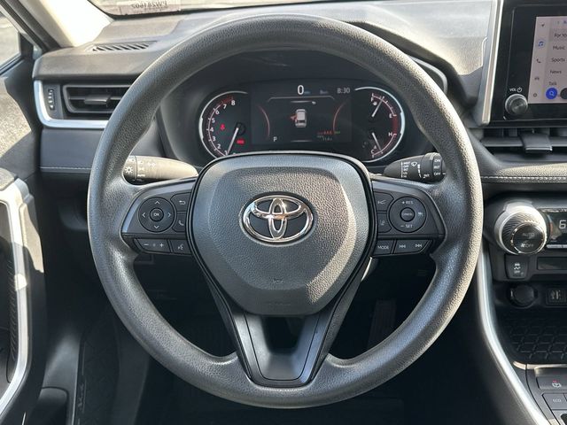 2023 Toyota RAV4 XLE 8