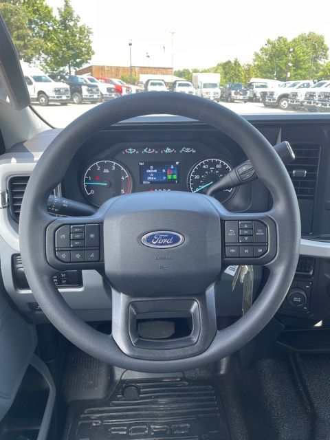 2025 Ford F-350 Super Duty XL