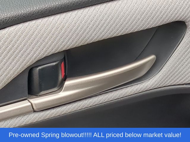 Used 2025 UNDERGROUND Toyota SE image 21
