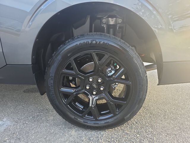 New 2026 Carbonized Gray Metallic Ford Lariat® image 33