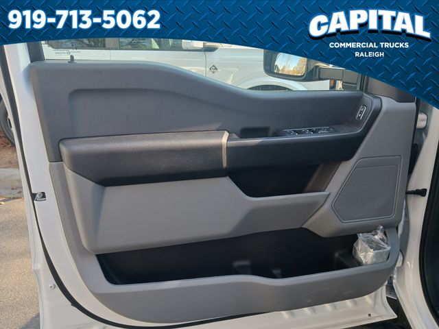 New 2026 Oxford White Ford F-450® XL image 7