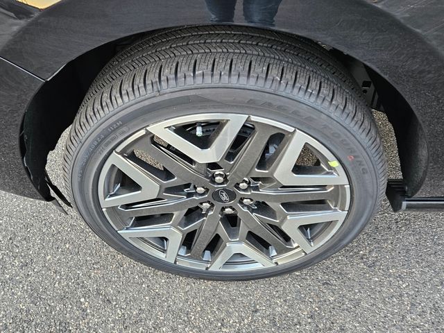 New 2026 Black Ford Platinum image 10