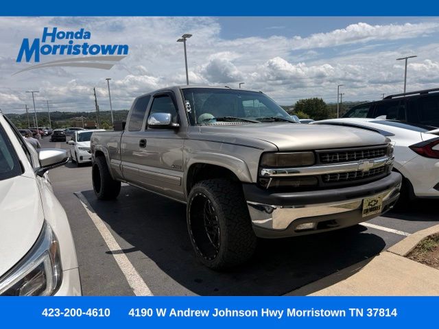 Light Pewter Metallic 2000 Chevrolet Silverado 1500 Pickup Truck Four-Wheel Drive 4-Speed Automatic