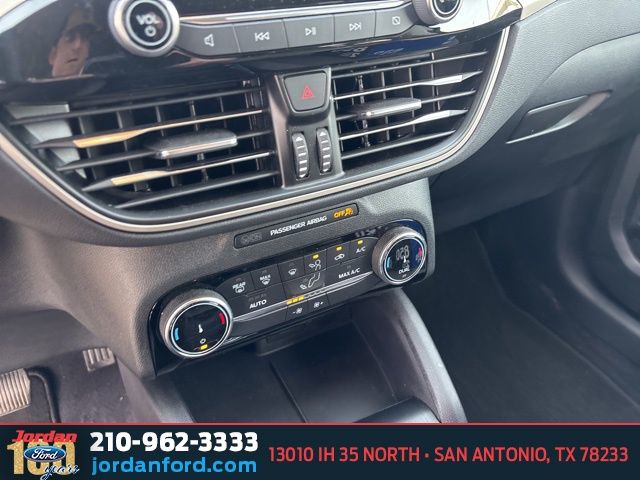 Used Car 2022 Ford Escape  Se For Sale Under $25,000 In San Antonio, Texas