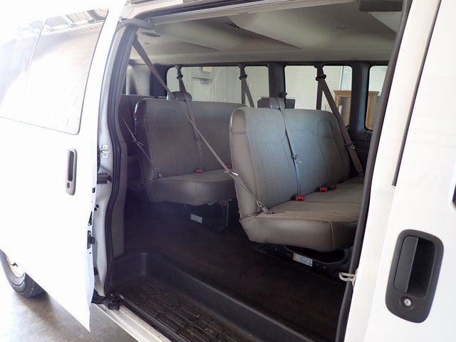 2021 Chevrolet Express 3500 LT photo