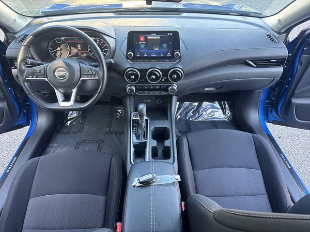 Used 2022 Blue Nissan SV image 9