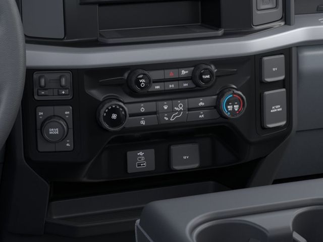 2025 Ford F-550SD XLT:SDA15492