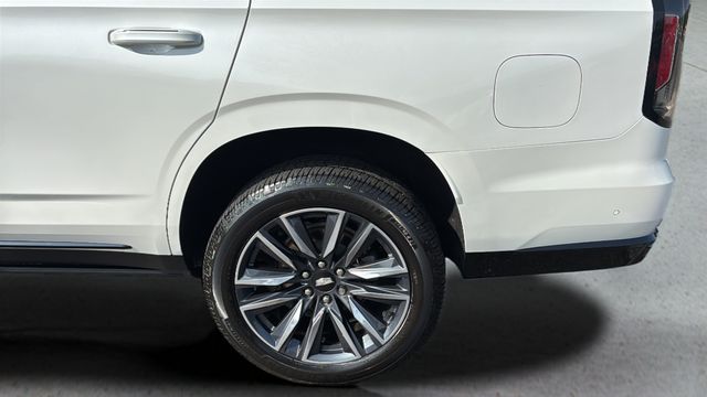 Used 2022 White Cadillac Sport image 36