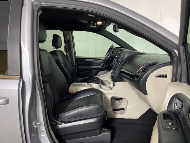 2019 Dodge Grand Caravan SXT 34