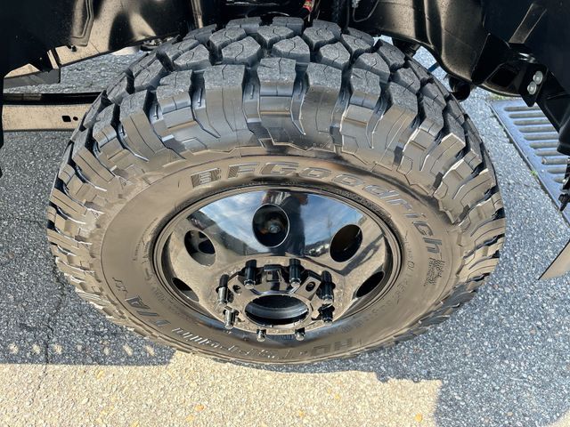 New 2025 Avalanche Ford F-350® XLT image 4