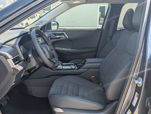 New 2025 Gray Mitsubishi SE image 12