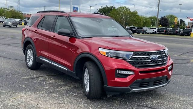 2022 Ford Explorer XLT 2