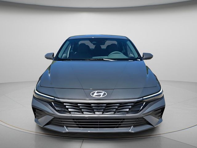 2026 Hyundai Elantra - $22,713