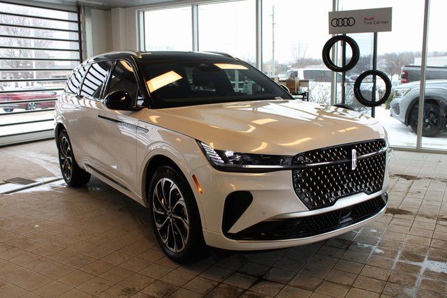 New 2026 White Lincoln Reserve image 25