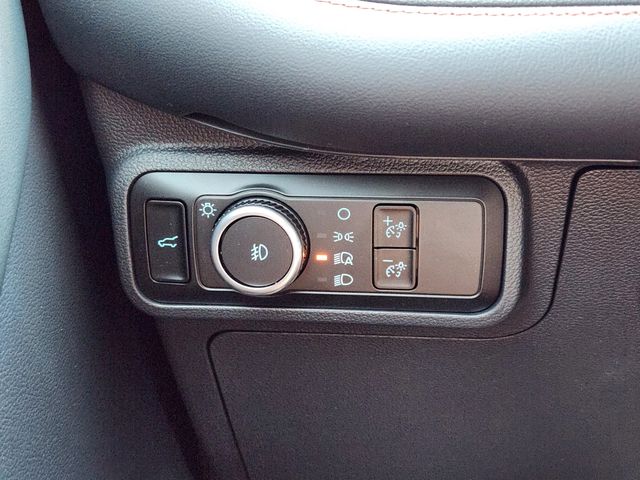 2025 Ford Explorer ST-Line photo