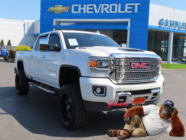 White Frost Tricoat 2018 GMC Sierra 3500HD Denali Crew Cab LB DRW 4WD Pickup Truck Four-Wheel Drive 6-Speed Automatic