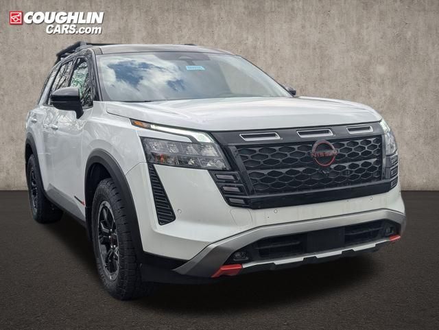 Everest White Pearl/Black 2026 Nissan Pathfinder Rock Creek 4WD SUV / Crossover All-Wheel Drive 9-Speed Automatic