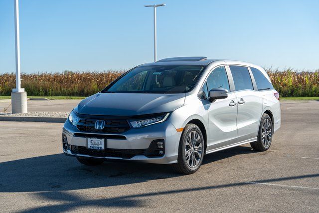 2025 Honda Odyssey Touring 3