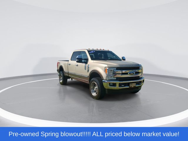 Used 2017 White Gold Metallic Ford King Ranch image 2
