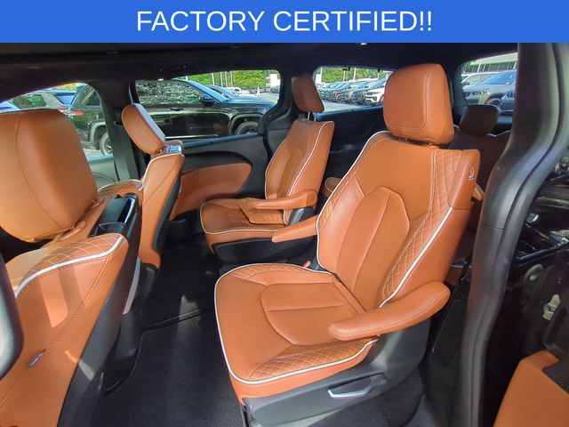 Used 2025 Black Chrysler Pinnacle image 29