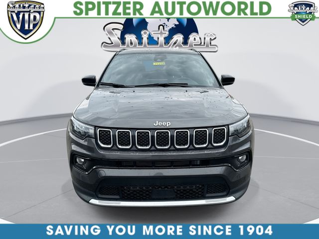 Certified Used 2024  Jeep Limited image 3