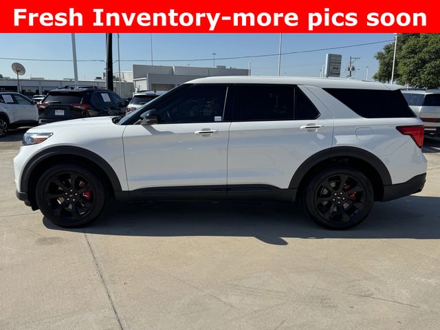 2022 Ford Explorer ST White at Autostrade