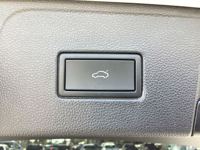 Used Car 2023 Volkswagen Atlas  3.6l V6 Sel Premium R-line For Sale Under $35,000 In San Antonio, Texas