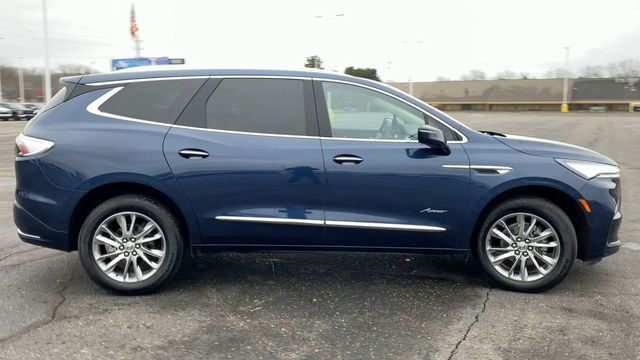 2023 Buick Enclave Avenir 9