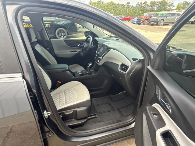 2022 Chevrolet Equinox LT:44956B