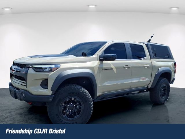 Sand Dune Metallic 2024 Chevrolet Colorado Pickup Truck Four-Wheel Drive 8-Speed Automatic