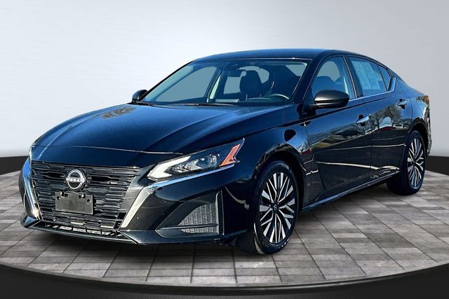2025 Nissan Altima 2.5 SV FWD