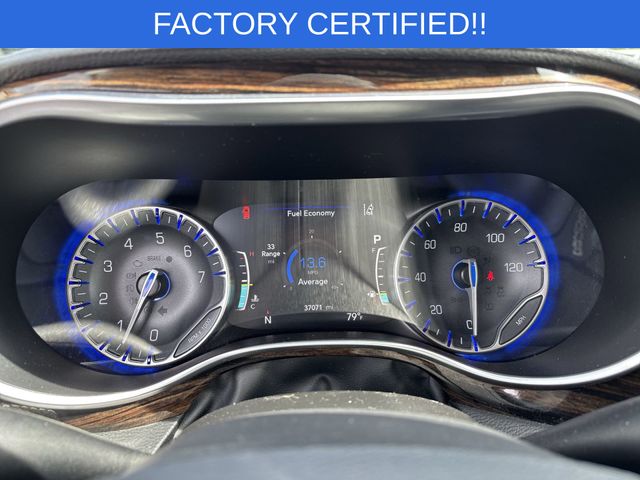 Used 2024 White Chrysler Limited image 10