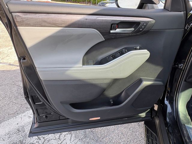 Used 2026 Toyota Highlander SUV