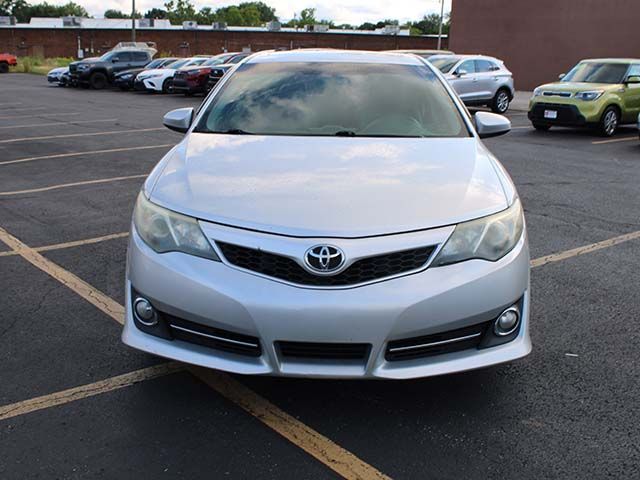 Used 2013 Classic Silver Metallic Toyota SE image 3