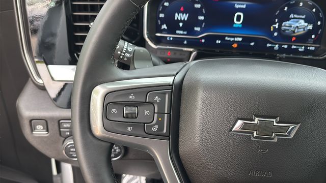 Used 2025 White Chevrolet RST image 23
