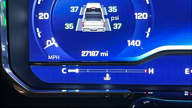 Used 2023 Summit White Chevrolet RST image 10